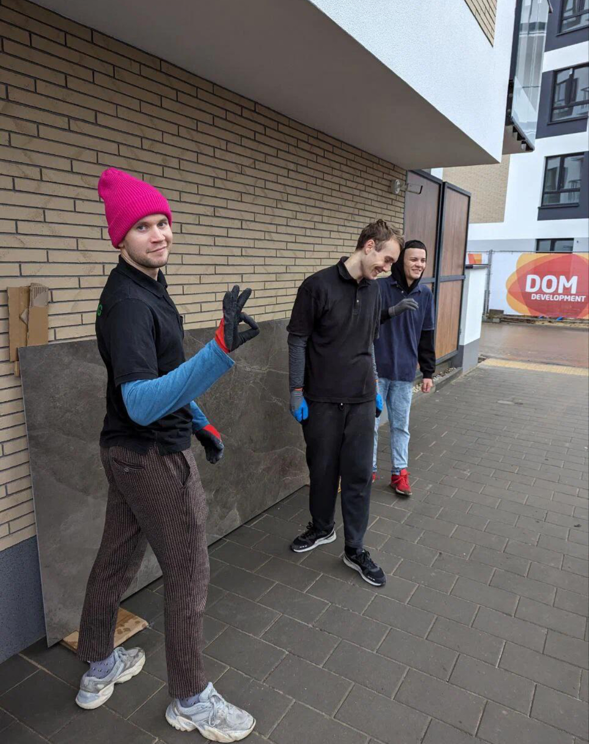 JESTEŚMY DOSTĘPNI O KAŻDEJ PORZE